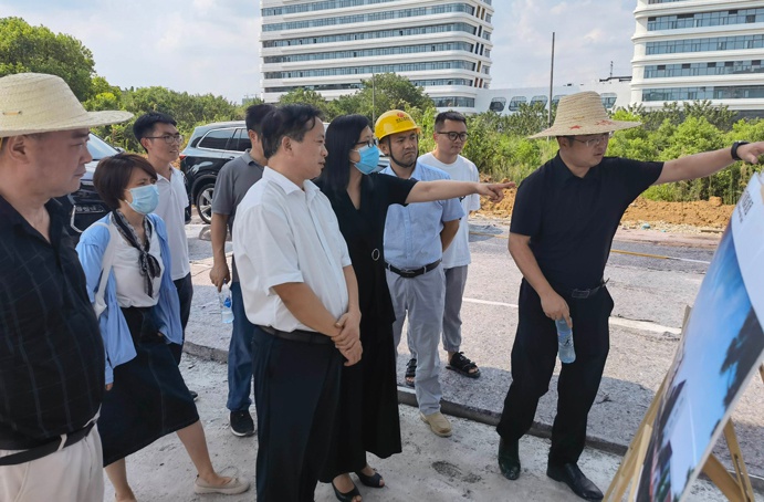 南昌縣委常委宣傳部長(zhǎng)胡朝輝到南昌縣人才項(xiàng)目視察交付準(zhǔn)備工作 南昌縣委常委宣傳部長(zhǎng)胡朝輝到南昌縣人才項(xiàng)目視察交付準(zhǔn)備工作